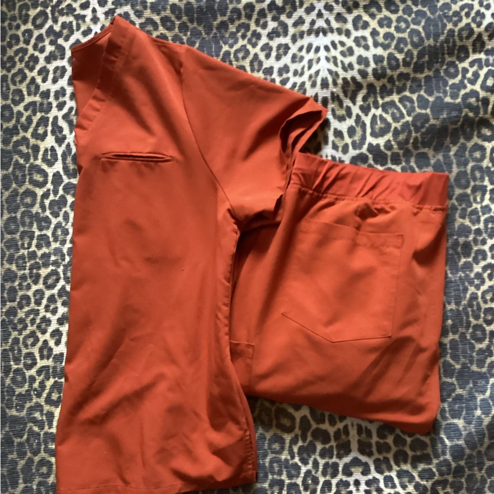 Mandala Rust Orange Scrub Set